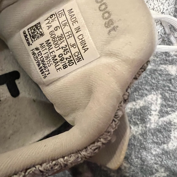 Adidas Ultraboost White Athletic Shoes Men’s Size 6 1/2 - Picture 5 of 6